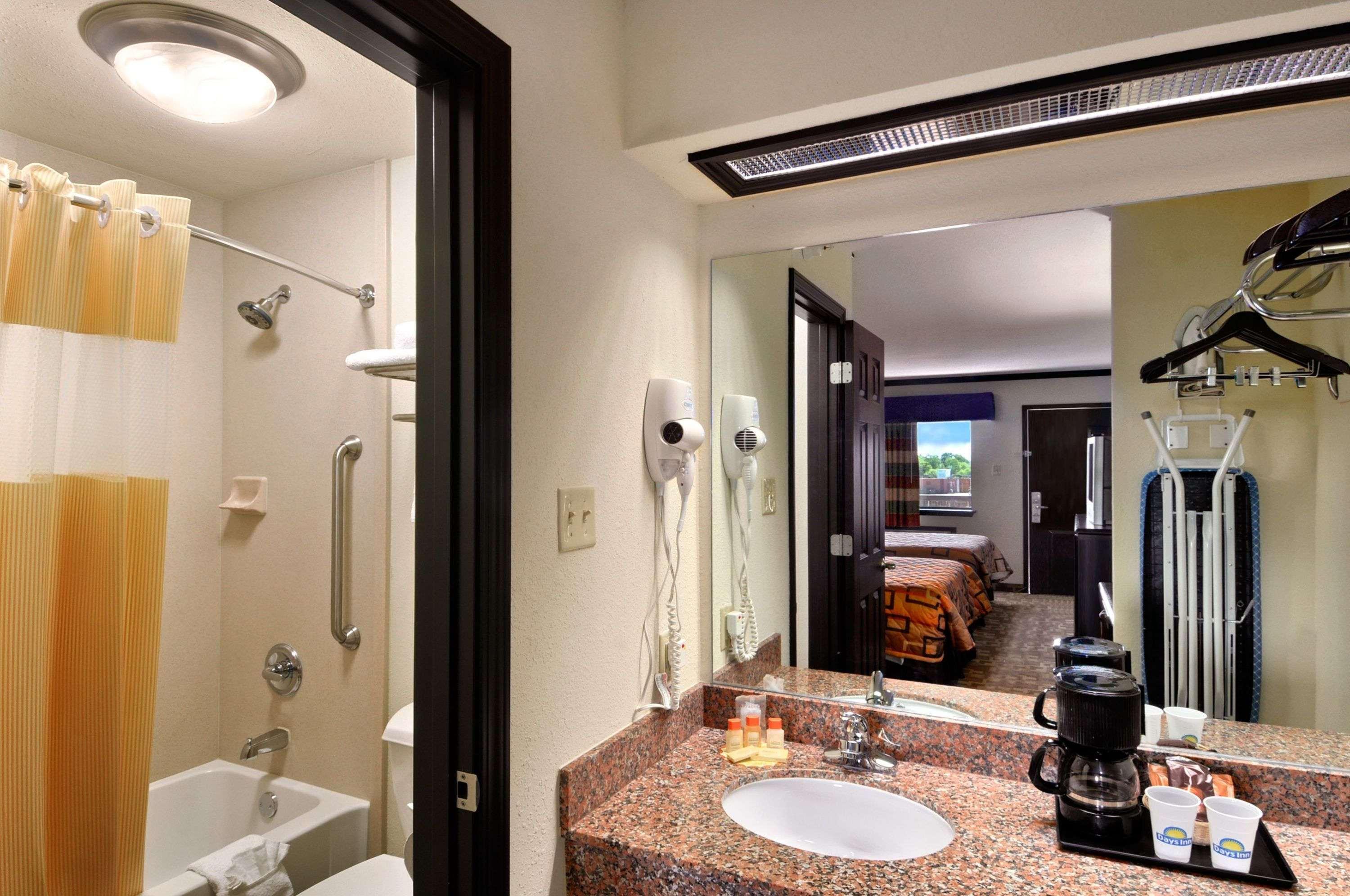 Days Inn By Wyndham Oklahoma City/Moore Экстерьер фото