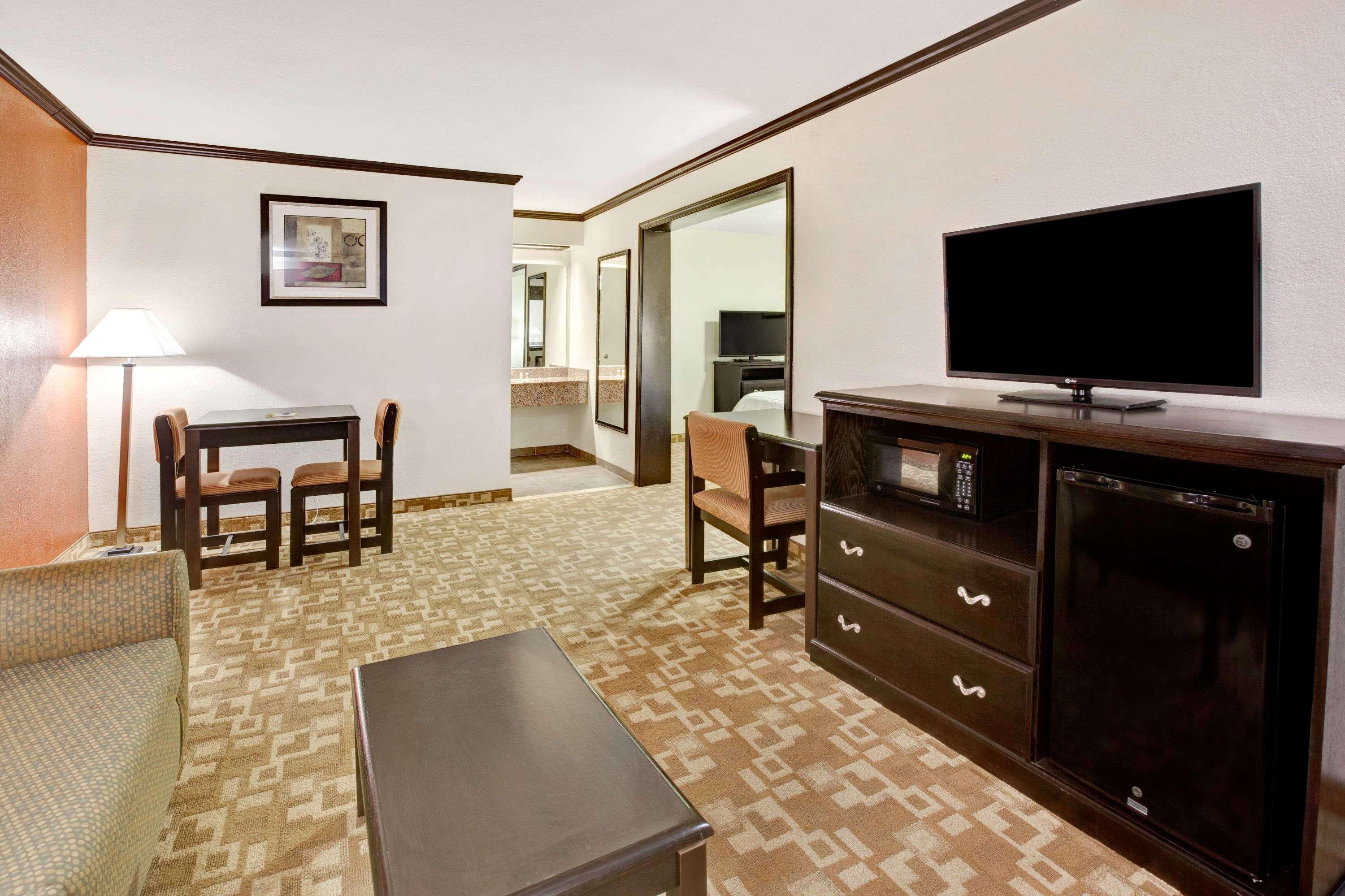 Days Inn By Wyndham Oklahoma City/Moore Экстерьер фото