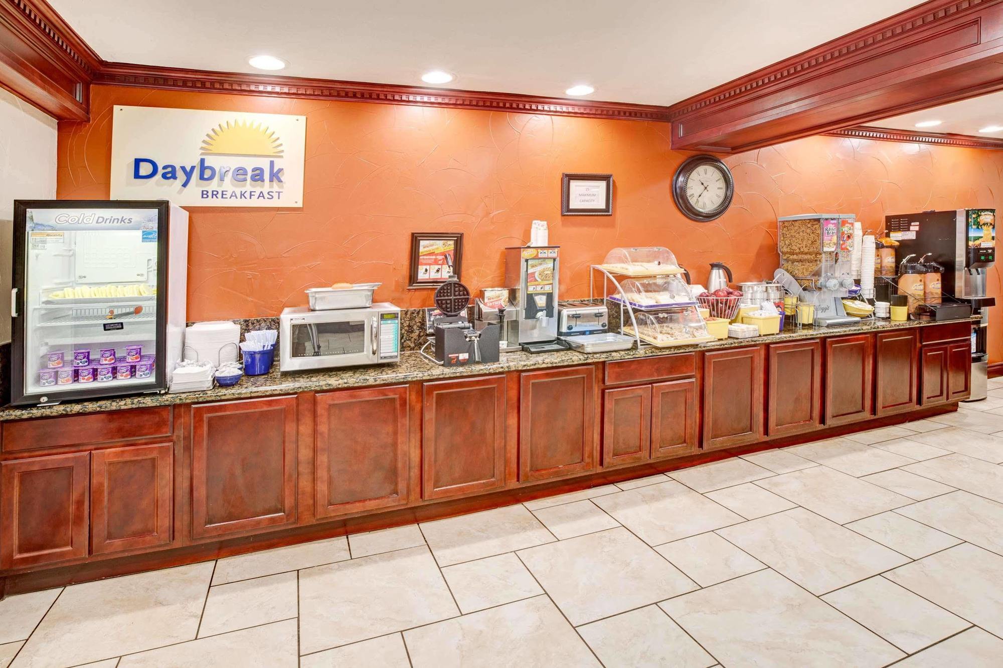 Days Inn By Wyndham Oklahoma City/Moore Экстерьер фото